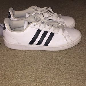 women’s adidas shoes